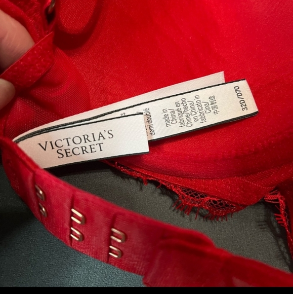Victoria’s Secret Red Lace Dream Angels Lined Demi Bra size 32D - Picture 5 of 6